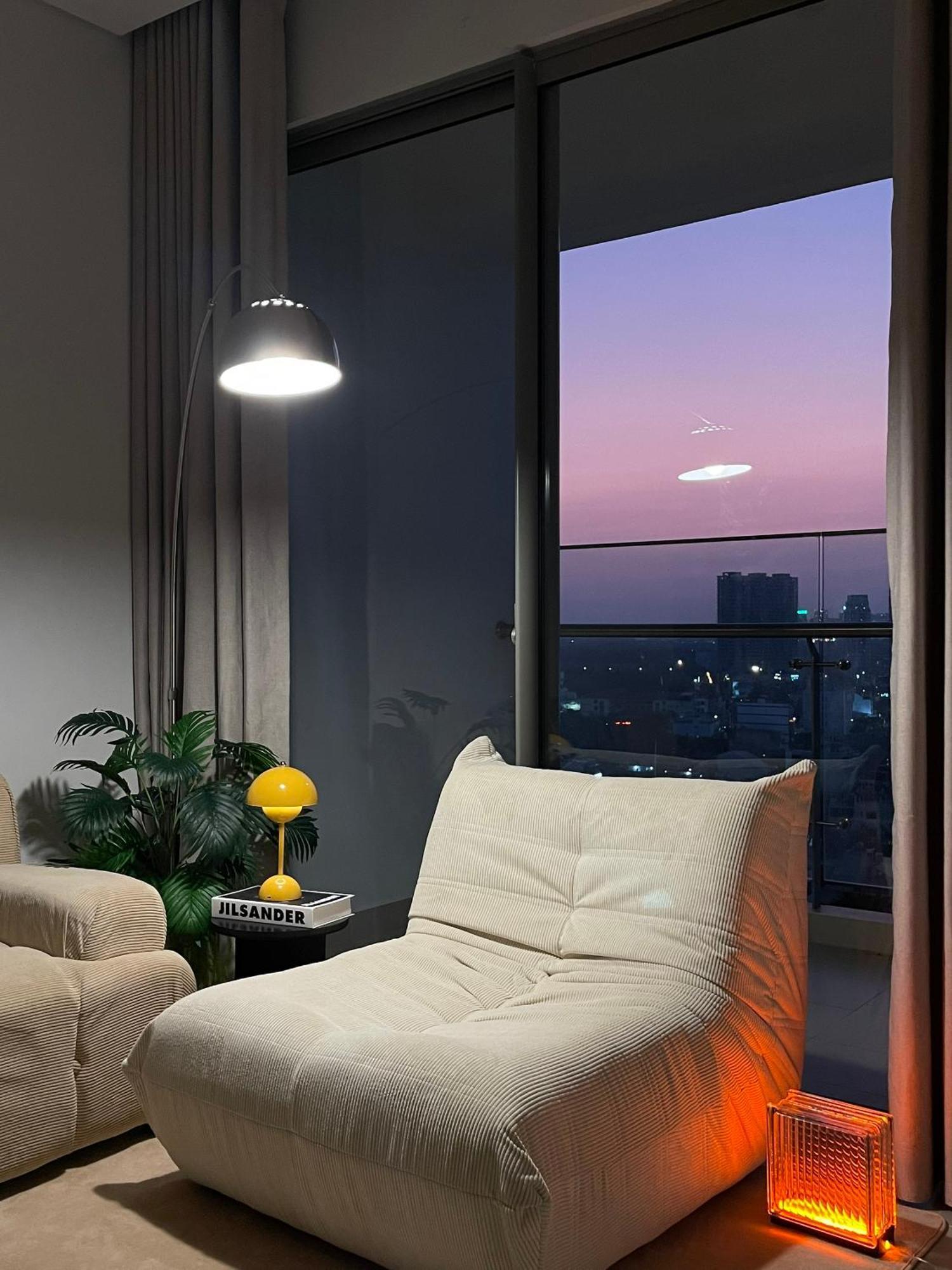 Luxury Apartment - Sunset View - Cozy Home, Minimalism - 2Bedroom, 2Bathroom Ho Chi Minh City Exterior photo